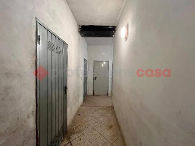 Magazzino in vendita a Pisa