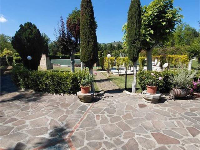Magazzino in vendita a Poggibonsi