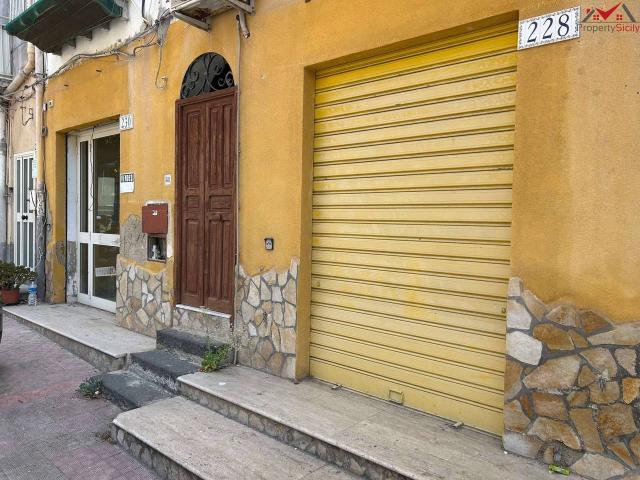Magazzino in vendita a Porto Empedocle