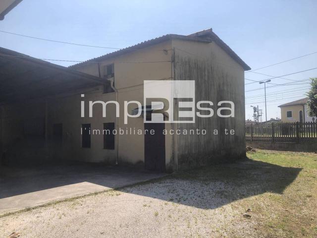 Magazzino in vendita a Quarto D'Altino