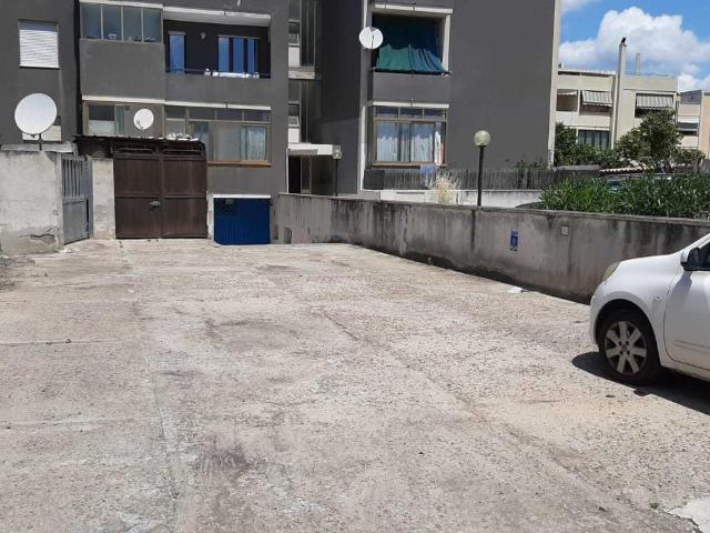 Magazzino in vendita a Quartu Sant'Elena
