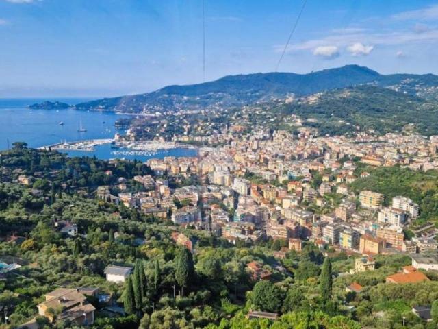 Magazzino in vendita a Rapallo