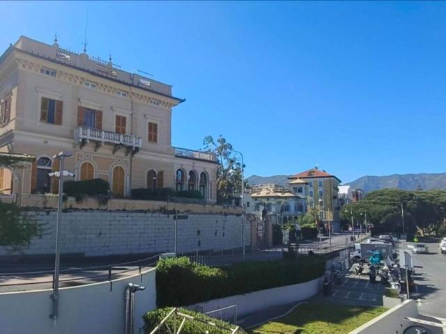 Magazzino in vendita a Rapallo