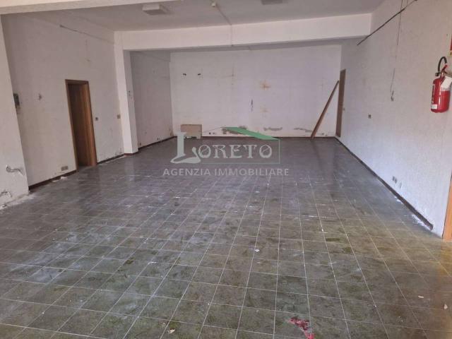 Magazzino in vendita a Rapallo