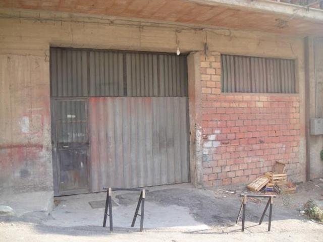 Magazzino in vendita a Reggio Calabria