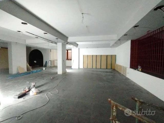 Magazzino in vendita a Reggio Calabria