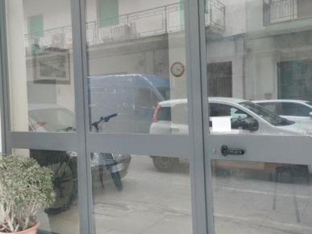 Magazzino in vendita a Reggio di Calabria