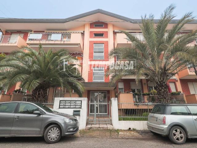 Magazzino in vendita a Riccione