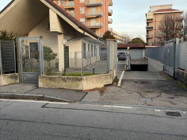 Magazzino in vendita a Rivoli
