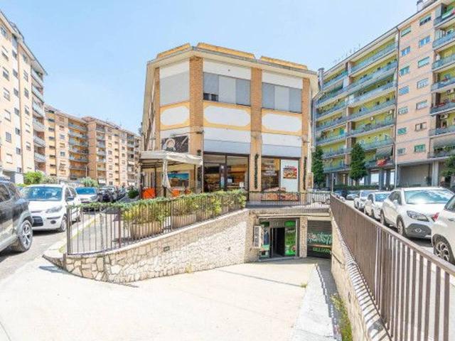 Magazzino in vendita a Roma