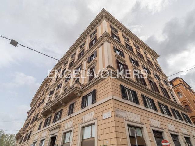 Magazzino in vendita a Roma
