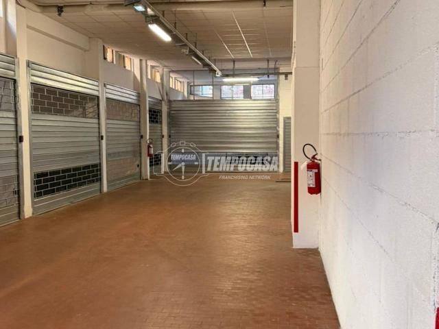 Magazzino in vendita a Roma