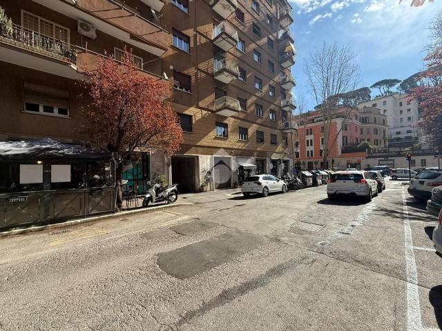 Magazzino in vendita a Roma