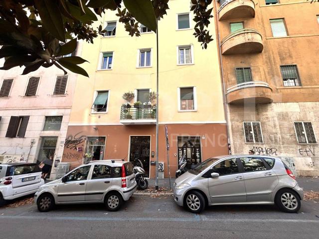 Magazzino in vendita a Roma