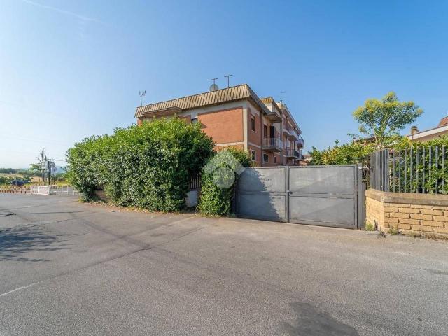 Magazzino in vendita a Roma
