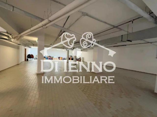 Magazzino in vendita a Roma
