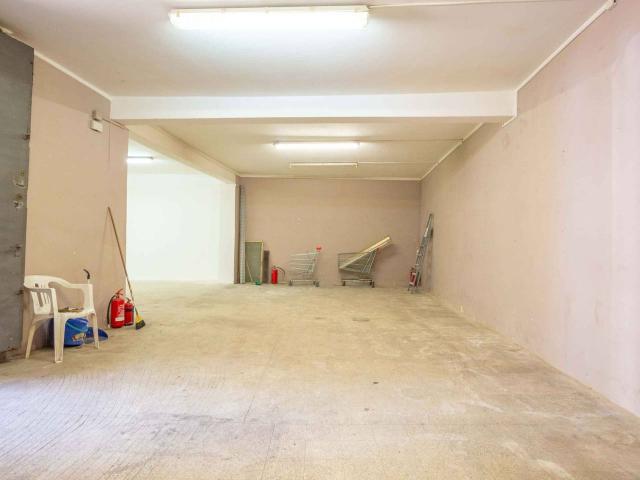 Magazzino in vendita a Roma