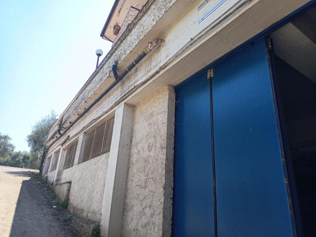 Magazzino in vendita a Roma