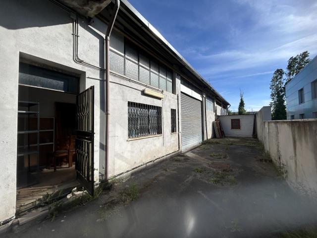 Magazzino in vendita a Roma