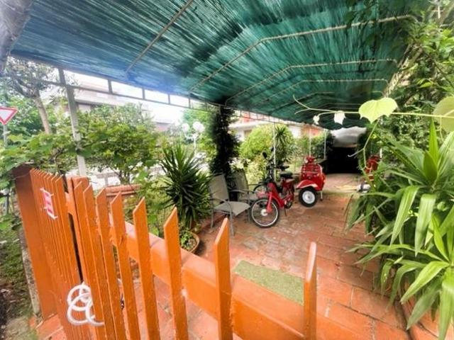 Magazzino in vendita a Ronchi Massa 300 mq Rif: 1268226