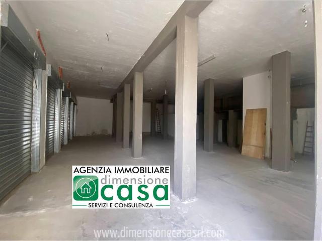 Magazzino in vendita a San Cataldo