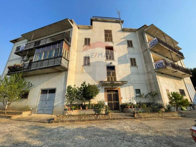 Magazzino in vendita a San Cosmo Albanese