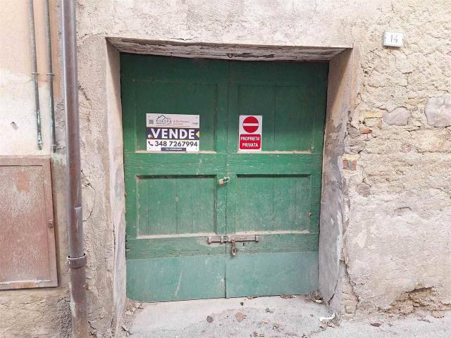 Magazzino in vendita a San Severino Marche