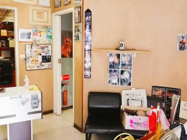 Magazzino in vendita a Sanremo