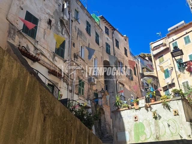 Magazzino in vendita a Sanremo