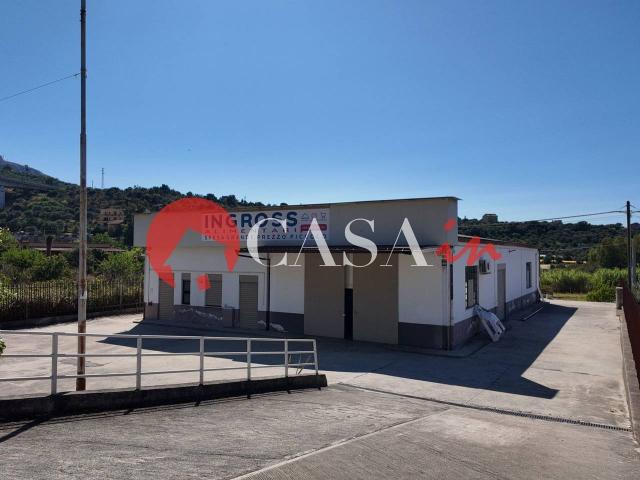 Magazzino in vendita a Sant'Agata Di Militello
