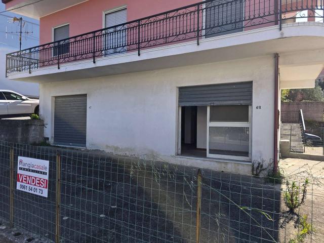 Magazzino in vendita a Settingiano