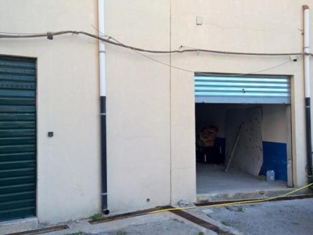 Magazzino in vendita a Siracusa