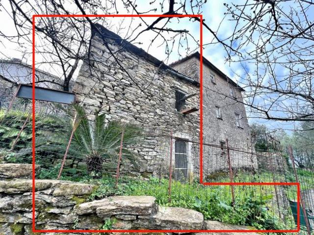 Magazzino in vendita a Sori