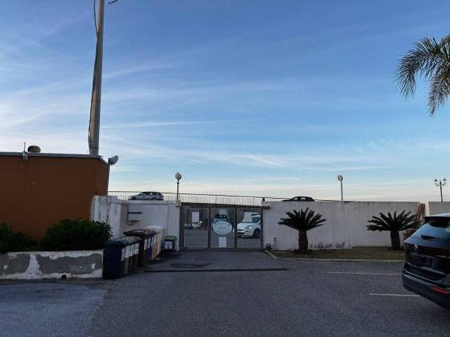 Magazzino in vendita a Spadafora