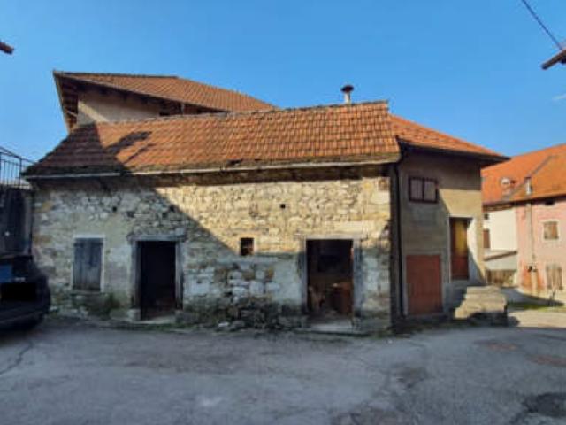 Magazzino in Vendita a Tambre