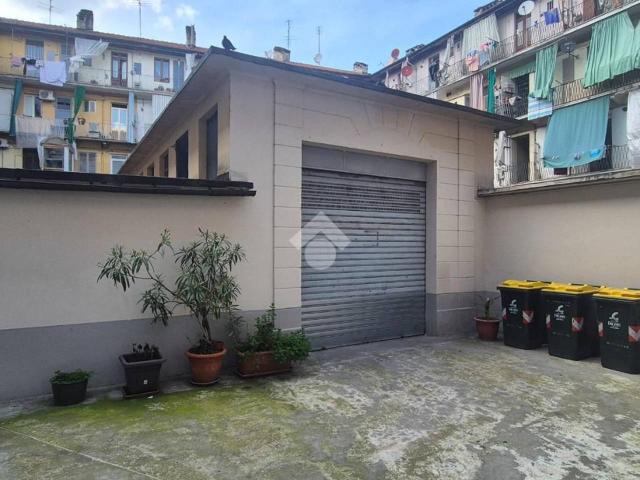 Magazzino in vendita a Torino