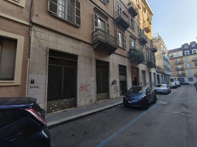 Magazzino in Vendita a Torino