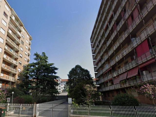 Magazzino in vendita a Torino