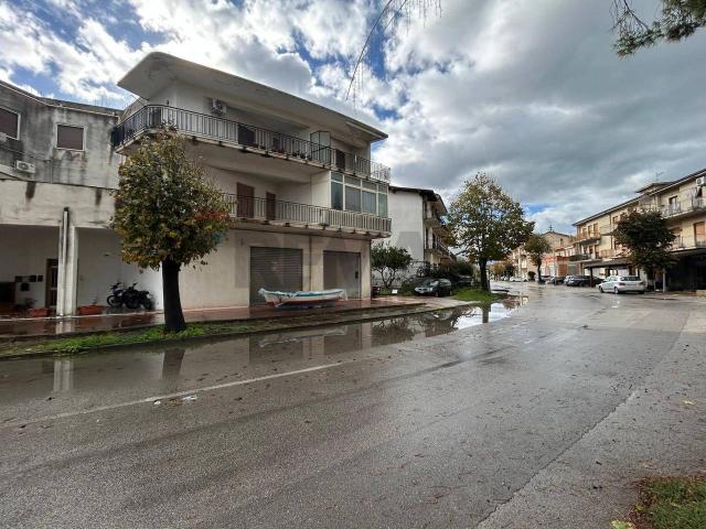 Magazzino in vendita a Torrenova