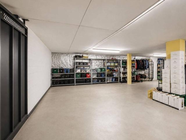 Magazzino in vendita a Tortona
