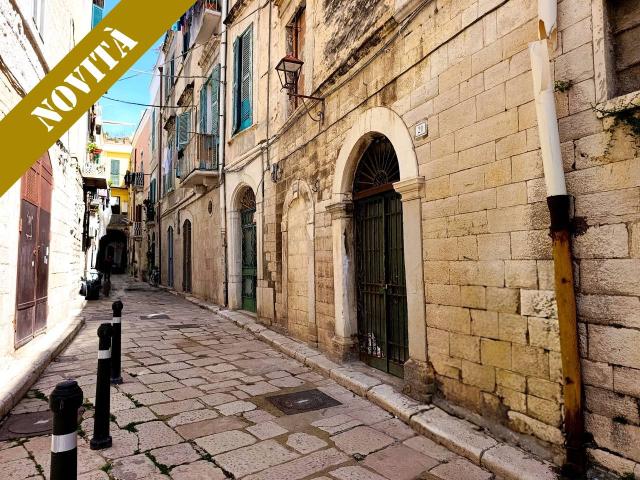Magazzino in vendita a Trani