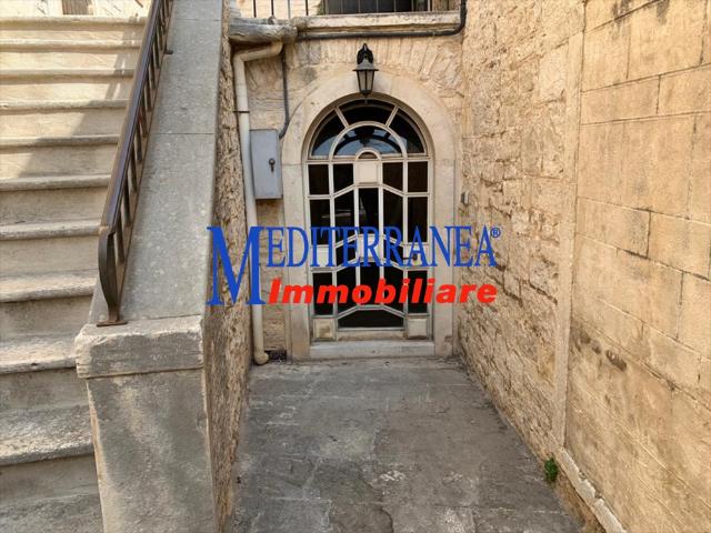 Magazzino in vendita in largo san giovanni 6/7, Ruvo di Puglia