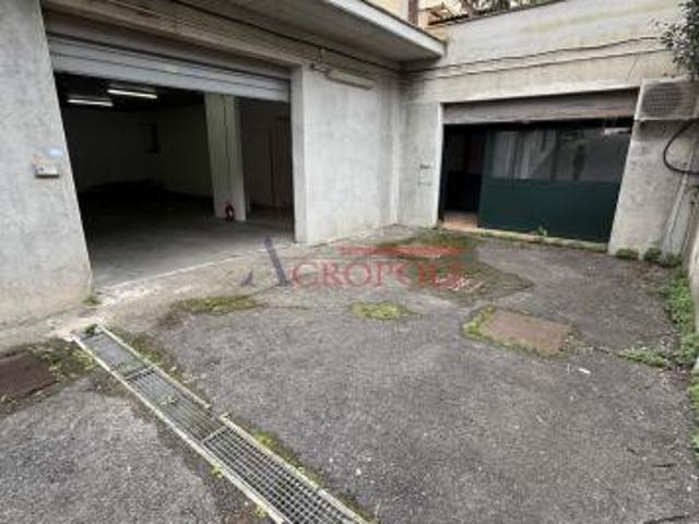 Magazzino 2 locali Rif. 2641