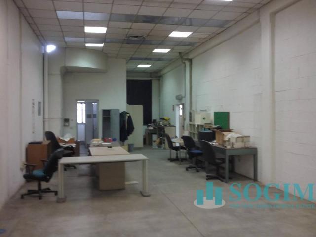 MAGAZZINO LABORATORIO in affitto a Settimo Milanese Mi