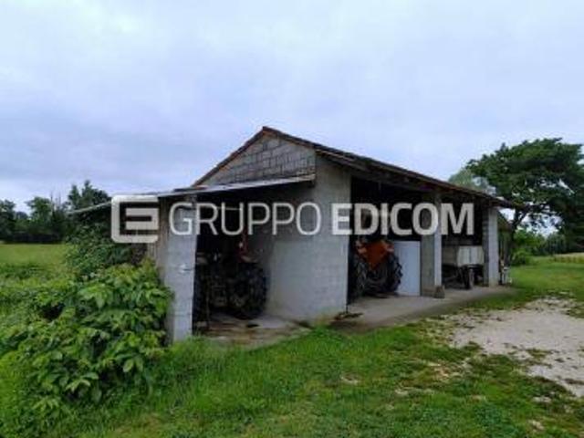 Magazzini e locali di deposito di 6 mq in vendita a Azzano Decimo Rif. 4546372