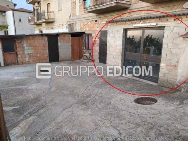 Magazzini e locali di deposito di 72 mq in vendita a Bisignano Rif. 4553844