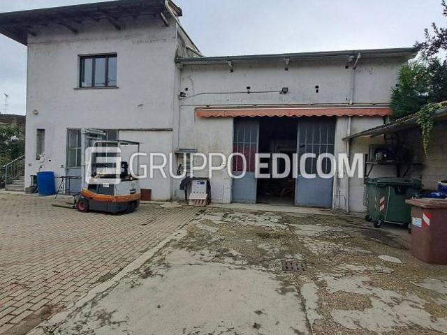 Magazzini e locali di deposito in vendita a Mortara Rif. 4550204