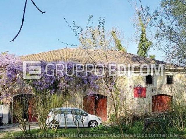 Magazzini e locali di deposito in vendita a Ferrara Rif. 4550548