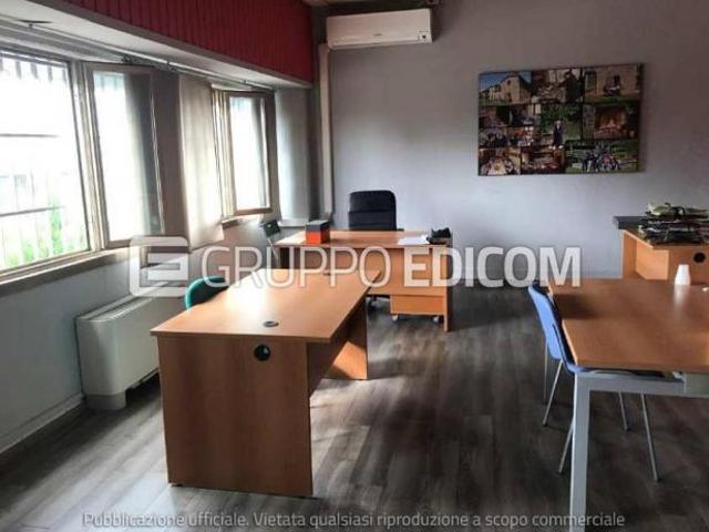 Magazzini e locali di deposito in vendita a Rodano Rif. 3556436