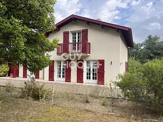 Magescq 40140 Achat / Vente maison 4 pièces t4 au dernier étage piscine